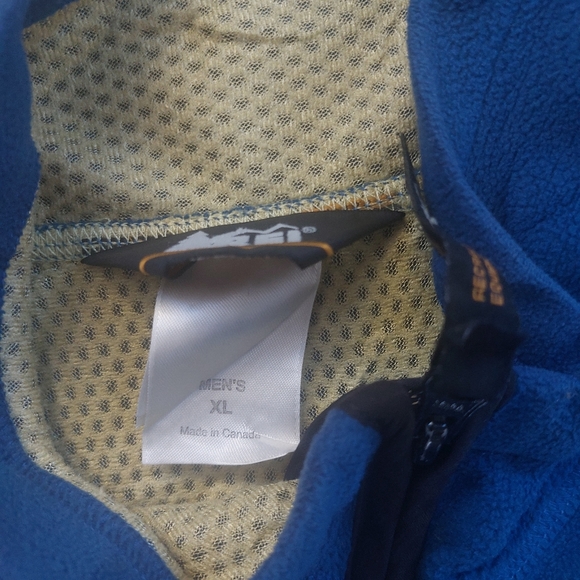 Vintage REI Fleece Vest - Picture 3 of 3